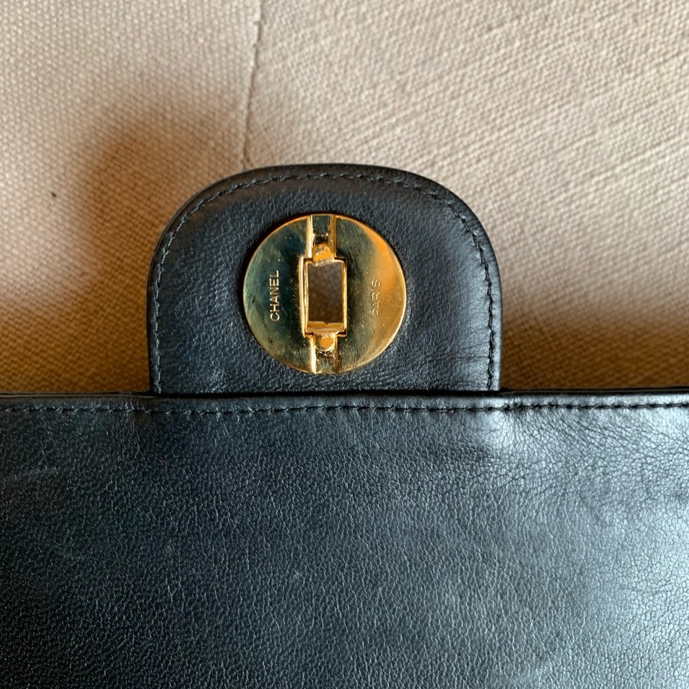 Beautiful Vintage Mademoiselle Chanel Medium Double Flap - Black Lambskin - Picture 7 of 16